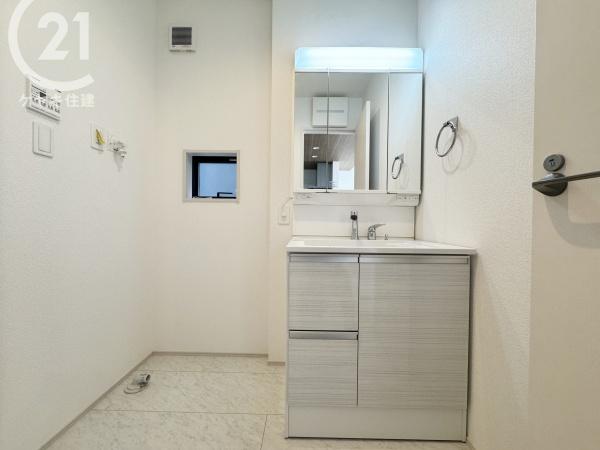 高浜市屋敷町2期4棟　3号棟　グラファーレ