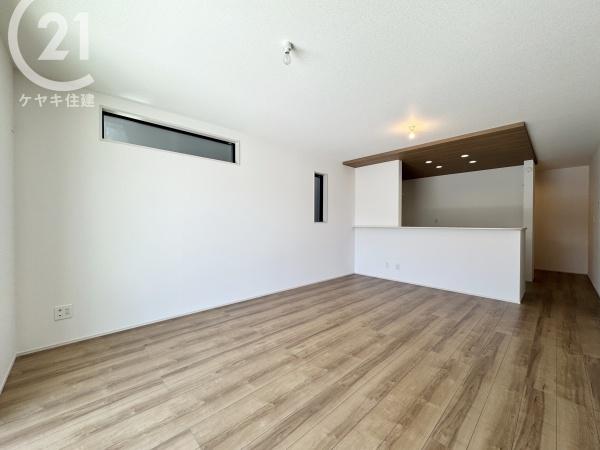 高浜市屋敷町2期4棟　3号棟　グラファーレ
