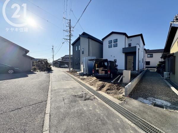 高浜市呉竹町3期3棟　1号棟　グラファーレ