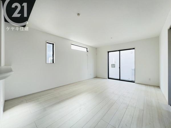 高浜市呉竹町3期3棟　1号棟　グラファーレ