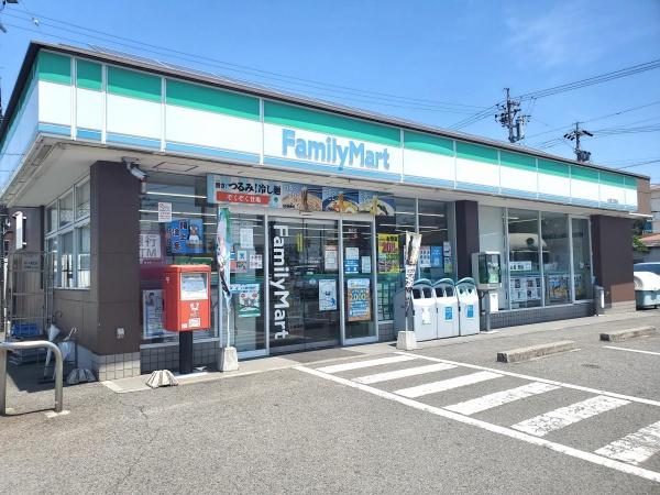 刈谷市小垣江町本郷下 3号棟(ファミリーマート小垣江西店)
