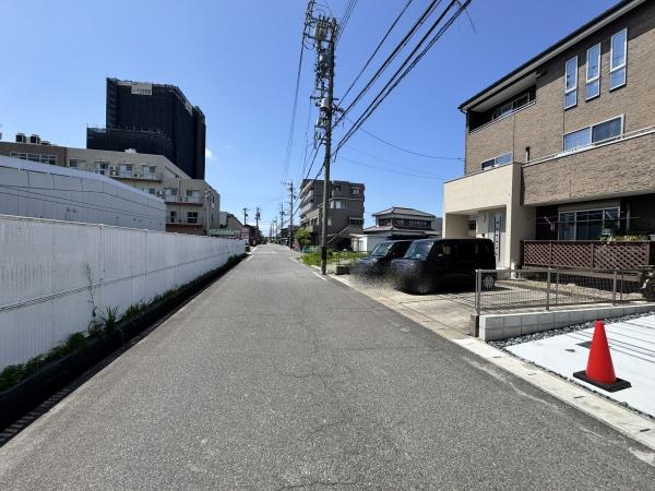 安城市篠目町四丁目　B棟