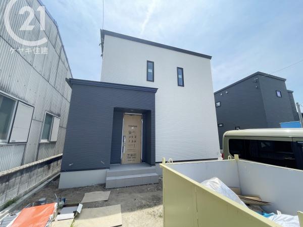 西尾市一色町松木島宮東　L棟
