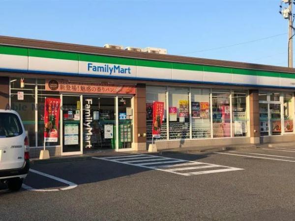高浜市青木町 第71号棟(ファミリーマート三河高浜駅南店)