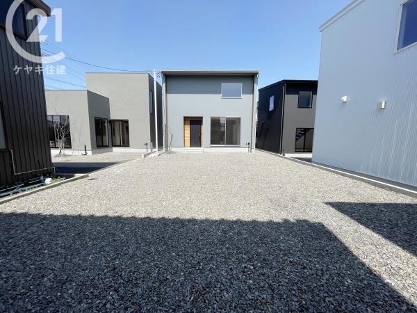 西尾市一色町治明新切の中古一戸建て