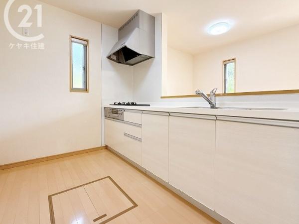 西尾市笹曽根町　中古住宅