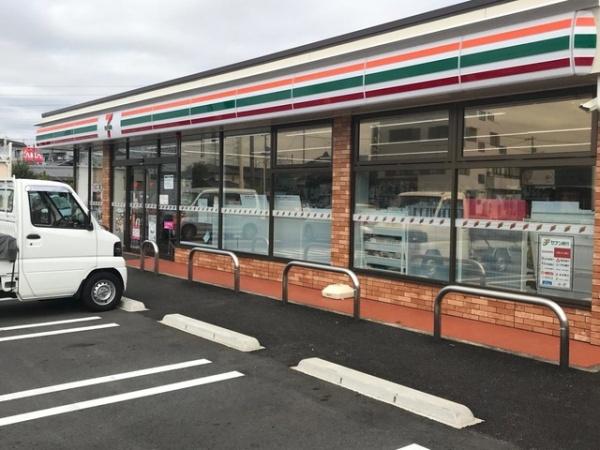 西尾市寄住町1棟　グラファーレ(セブンイレブン西尾口東店)
