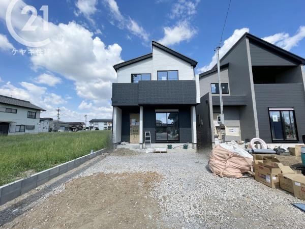 碧南市六軒町2期2棟　1号棟　グラファーレ