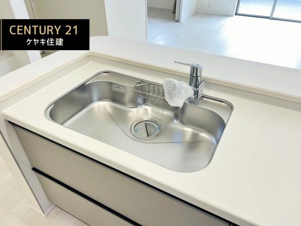 碧南市志貴町三丁目　2号棟