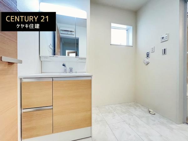 碧南市善明町1丁目　2号棟