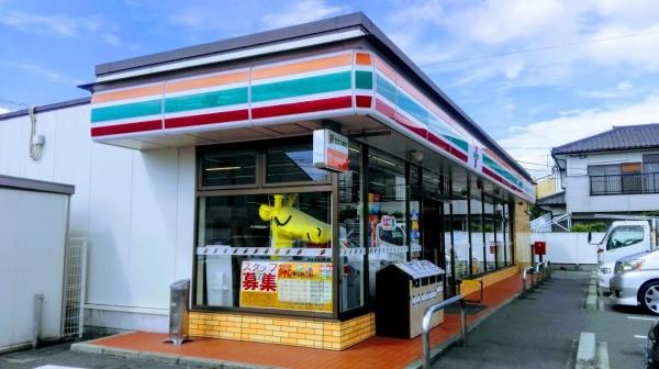 西尾市熊味町第1　2号棟(セブンイレブン西尾徳次町店)