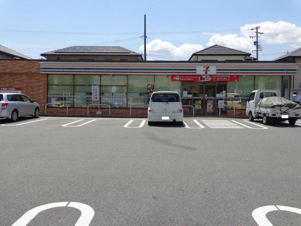 高浜市論地町2期1棟　1号棟　グラファーレ(セブンイレブン高浜二池町3丁目店)
