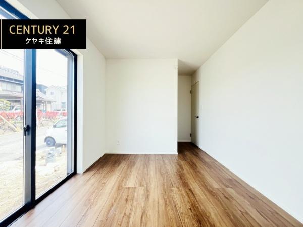 高浜市論地町2期1棟　1号棟　グラファーレ