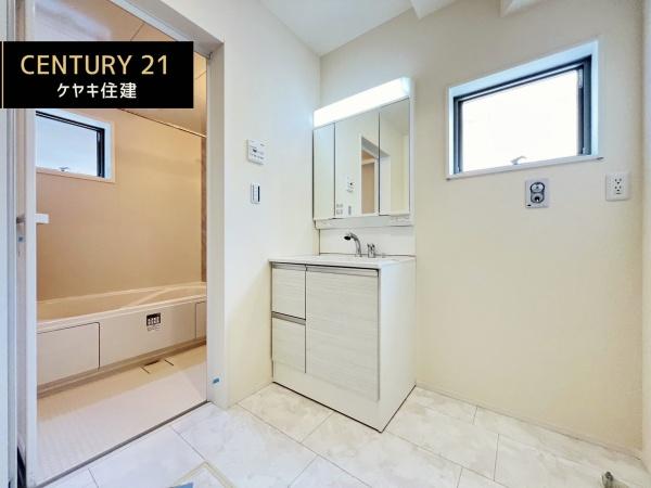 高浜市湯山町8丁目　1号棟