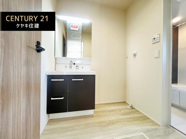 西尾一色町松木島25ー1期　1号棟