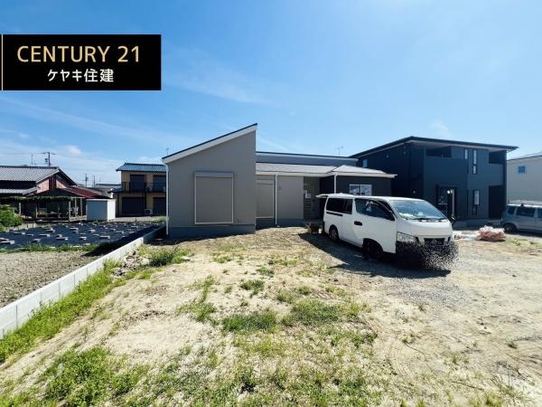 西尾市一色町松木島中切第3　2号棟