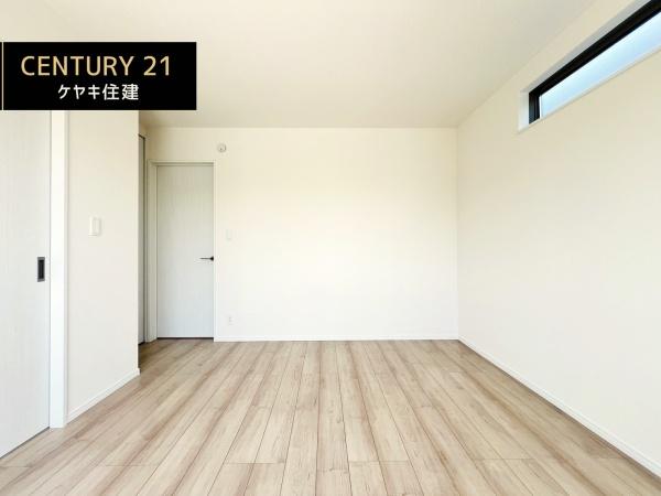 西尾市戸ケ崎5丁目4番　A号棟