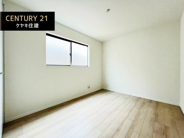 西尾市戸ケ崎5丁目4番　A号棟