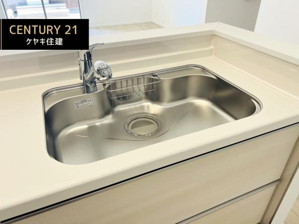 西尾市戸ケ崎5丁目4番　A号棟
