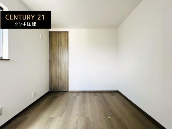 西尾市戸ケ崎5丁目4番　B号棟