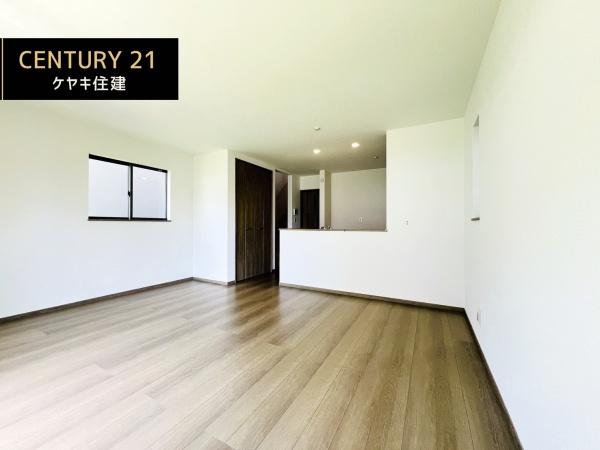 西尾市戸ケ崎5丁目4番　B号棟
