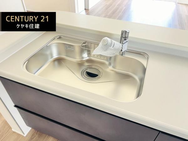 西尾市一色町西塩浜第2　1号棟