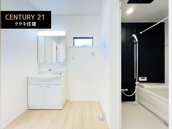 西尾市平口町第1　4号棟