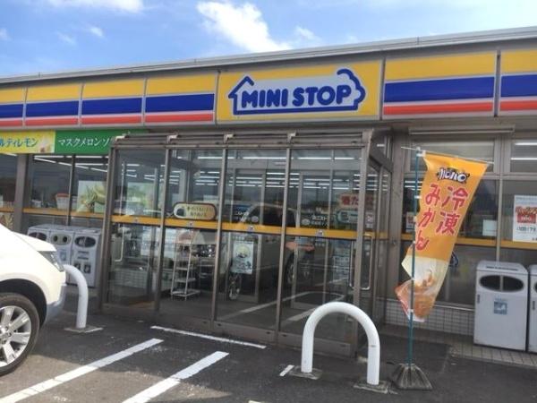 西尾第82米津町　2号棟(ミニストップ安城城ヶ入町店)