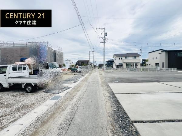 西尾市一色町一色　第27　2号棟