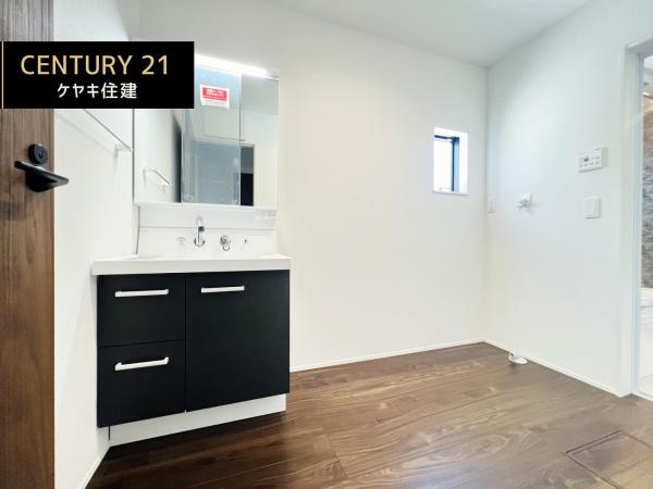 碧南市坂口町2丁目01期　1号棟