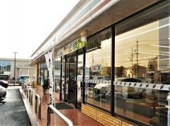 碧南市笹山町3丁目　2号棟(セブンイレブン碧南緑町2丁目店)