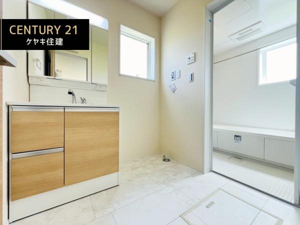 碧南市笹山町3丁目　2号棟