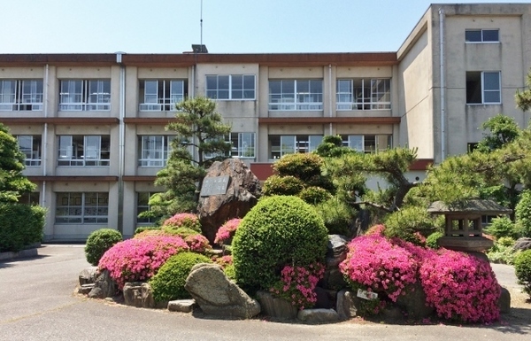 西尾市巨海町北浜田第2　2号棟(西尾市立寺津小学校)