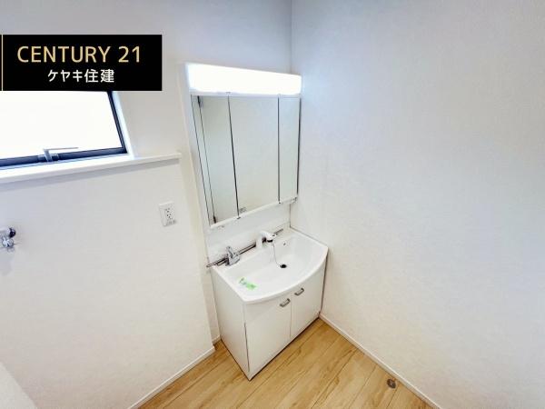 西尾市南中根町　第2　1号棟
