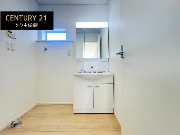西尾市一色町松木島　第9　1号棟