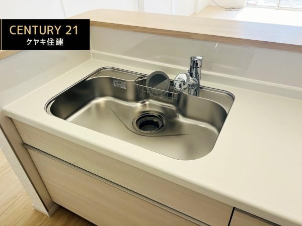 西尾市一色町松木島　第9　1号棟