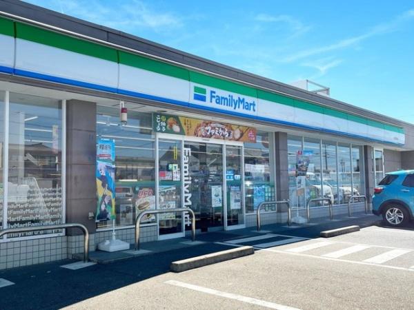 西尾市一色町一色01期　1号棟(ファミリーマート一色前新田店)