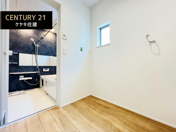 西尾市新渡場町1丁目　4号棟
