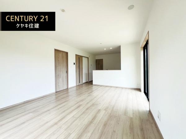 高浜市春日町6丁目　A号棟