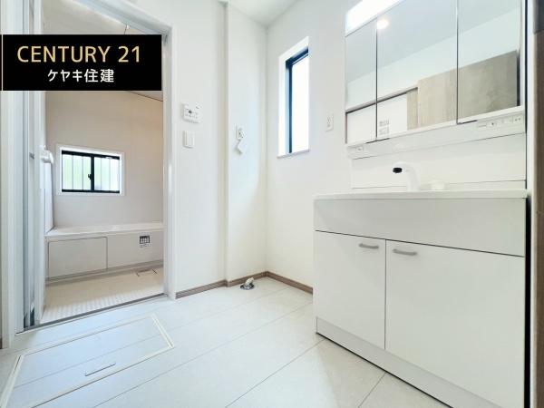 高浜市春日町6丁目　A号棟