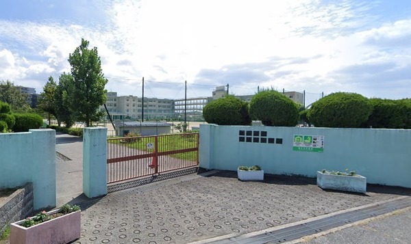 豊中市長興寺北3丁目の中古一戸建て(豊中市立第十七中学校)