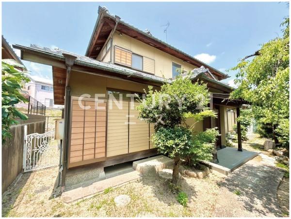 吹田市千里山月が丘の中古一戸建