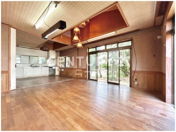 吹田市千里山月が丘の中古一戸建て