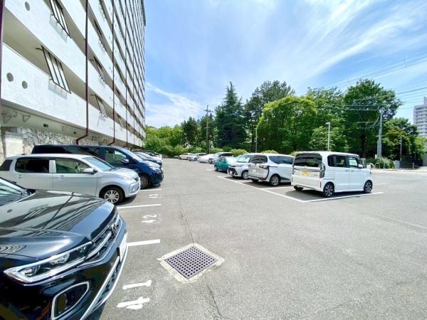 千里桃山台団地A1棟