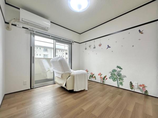 箕面如意谷住宅８号棟