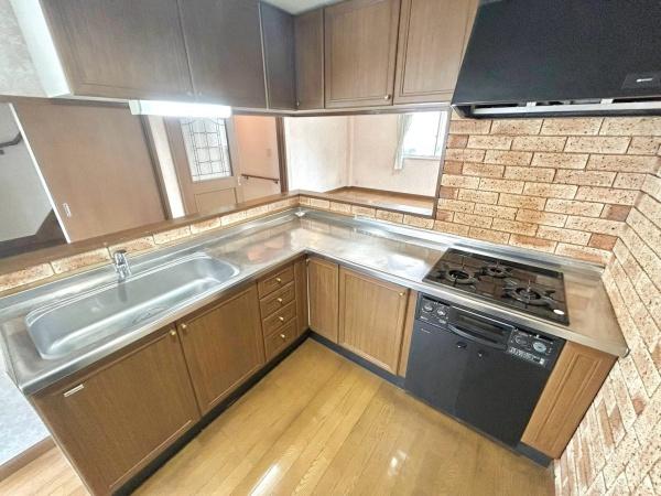 吹田市日の出町の中古一戸建て