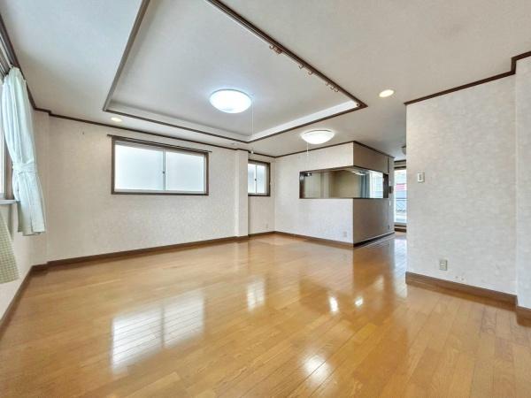 吹田市日の出町の中古一戸建
