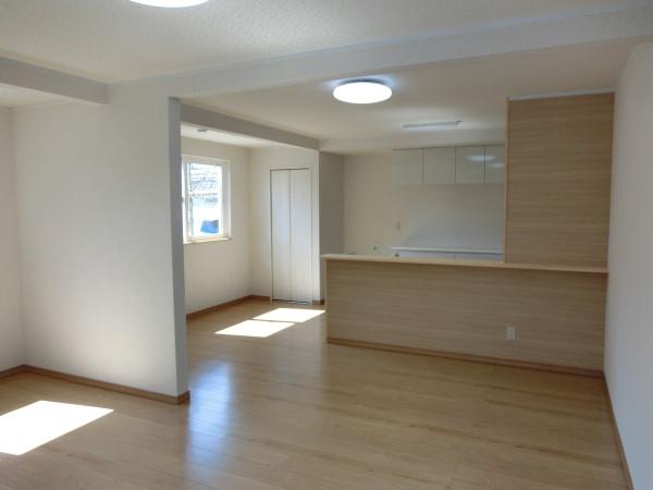 新城平岡　中古住宅