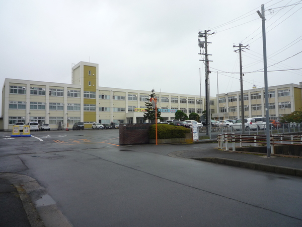 青森市大字羽白字池上の土地(青森県立青森北高等学校)