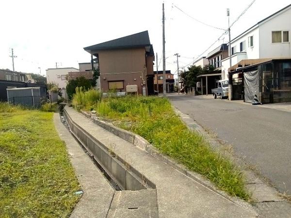 青森市大字新城字平岡の土地